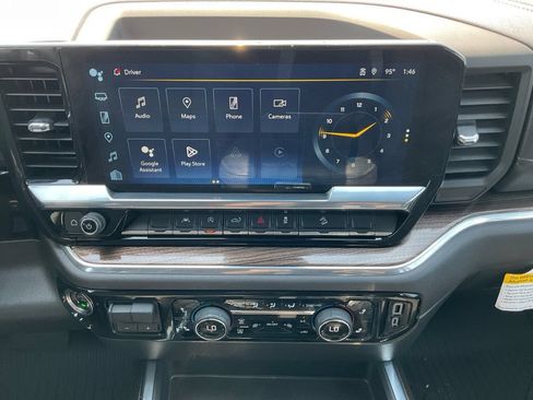 Used 2024 Chevrolet Silverado 1500 LT Trail Boss w/ Protection Package AWD/4WD image 12