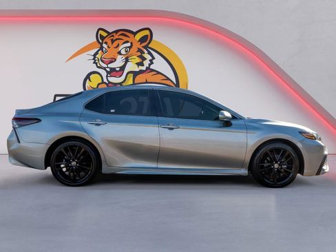 Used 2024 Toyota Camry XSE image 4