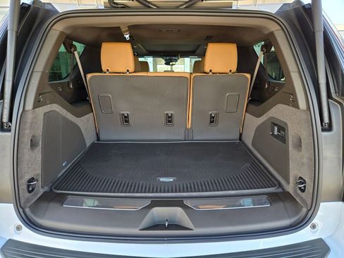 New 2026 Cadillac Escalade ESV Luxury image 32