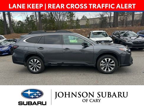 Used 2023 Subaru Outback Limited image 3