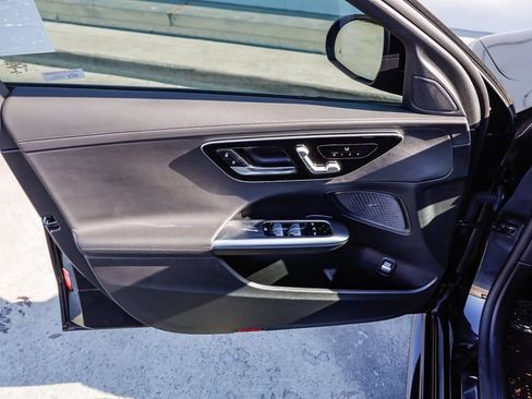 Used 2022 Mercedes-Benz C 300 Sedan image 25