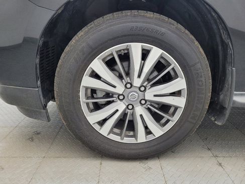 Used 2018 Nissan Pathfinder SL image 31