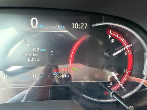 Used 2025 Toyota RAV4 XLE FWD image 38
