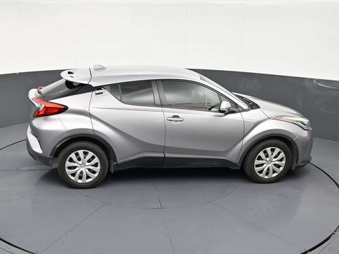 Used 2020 Toyota C-HR LE FWD image 17
