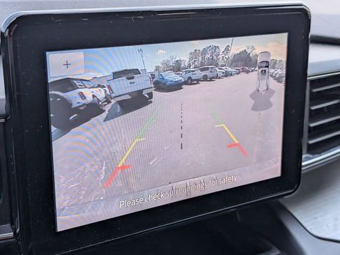 Used 2020 Ford Explorer XLT w/ Equipment Group 202A image 22