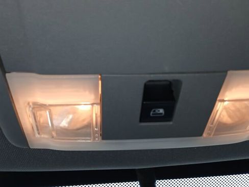 Used 2011 Ford F150 XLT w/ XLT Chrome Pkg image 30