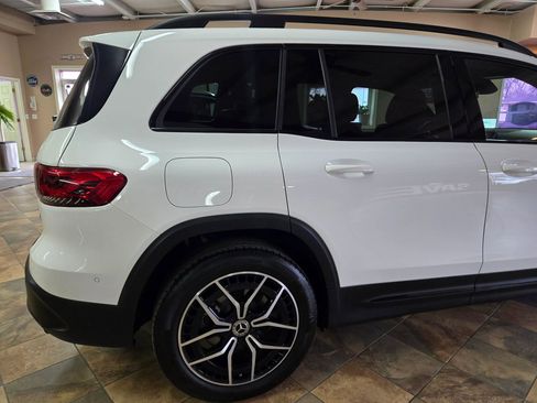 Used 2023 Mercedes-Benz EQB 350 4MATIC SUV image 9