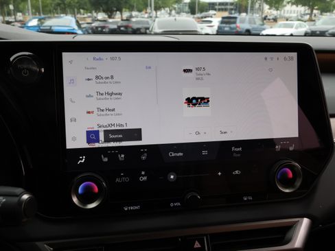 Used 2026 Lexus RX 350h w/ Convenience Package AWD/4WD image 24