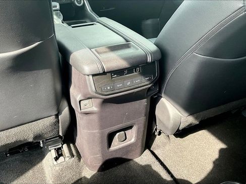 Used 2025 Toyota Grand Highlander FWD image 31