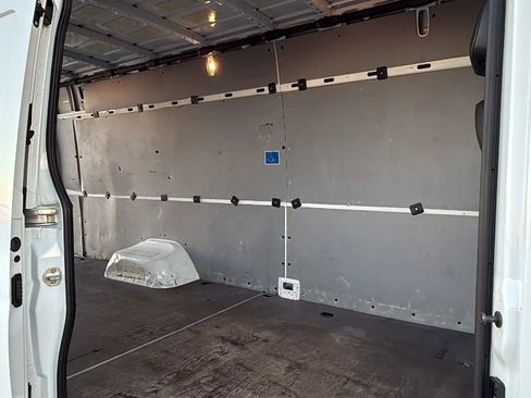Used 2023 Mercedes-Benz Sprinter 4500 image 7