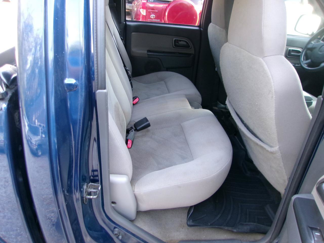 Used 2004 Chevrolet Colorado LS w/ Power Convenience Package AWD/4WD image 8
