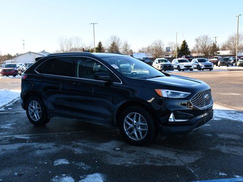 Used 2024 Ford Edge SEL w/ Convenience Package image 8