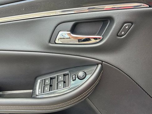Used 2018 Chevrolet Impala Premier FWD image 56