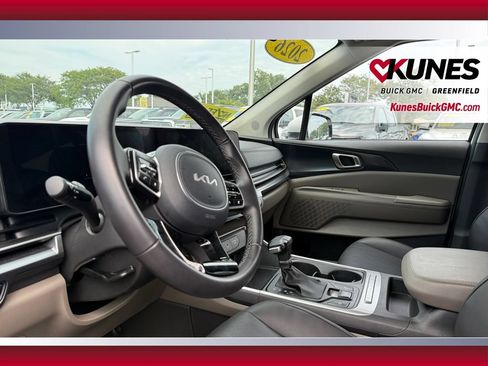 Used 2026 Kia Carnival FWD image 18