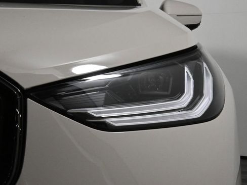 Used 2025 BMW X3 xDrive30i w/ Premium Package image 11