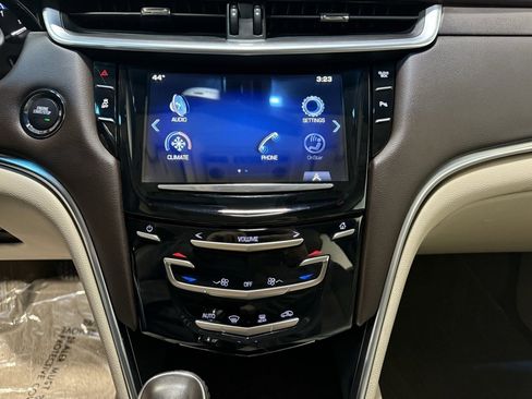 Used 2013 Cadillac XTS image 18