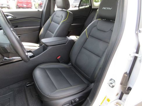 Certified 2025 Chevrolet Trax ACTIV w/ Driver Confidence Package FWD image 19
