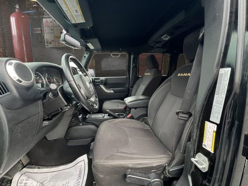 Used 2015 Jeep Wrangler Unlimited Sahara w/ Trailer Tow Group image 13