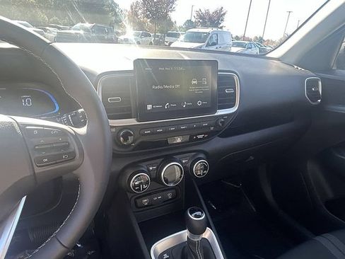 Certified 2026 Hyundai Venue SEL FWD image 33