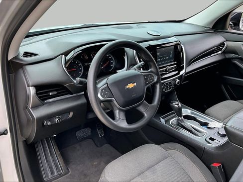 Used 2019 Chevrolet Traverse LS w/ LPO, Blackout Package FWD image 17