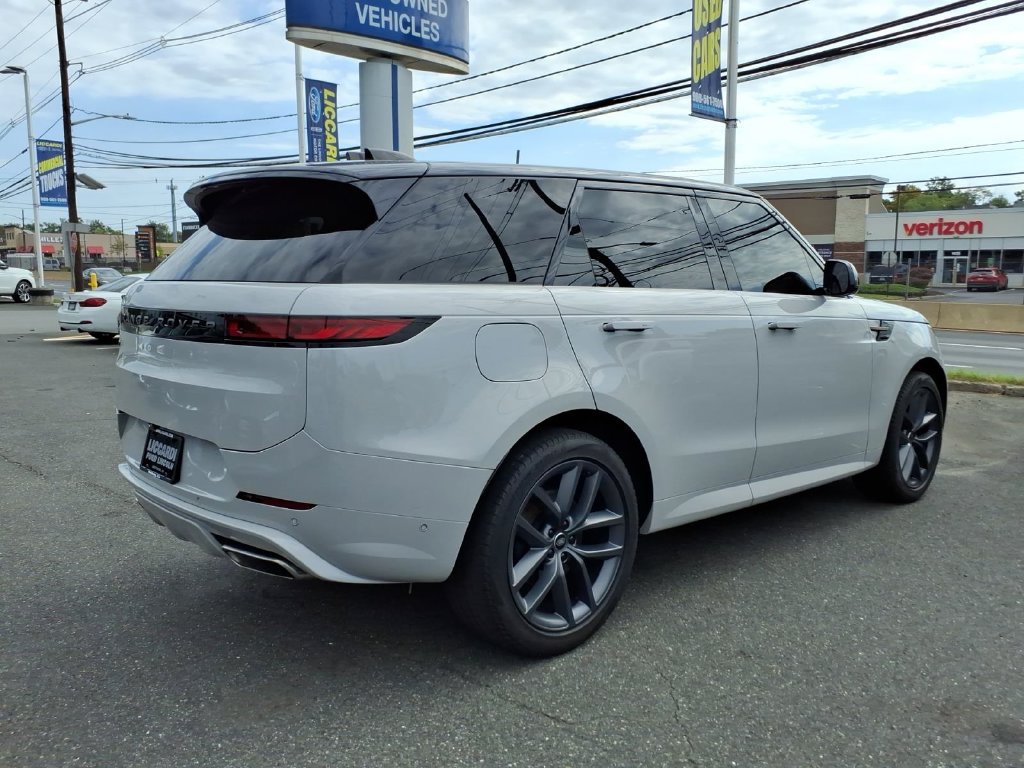 Used 2024 Land Rover Range Rover Sport Dynamic SE AWD/4WD image 7