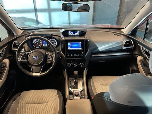 Used 2023 Subaru Forester Premium AWD/4WD image 9