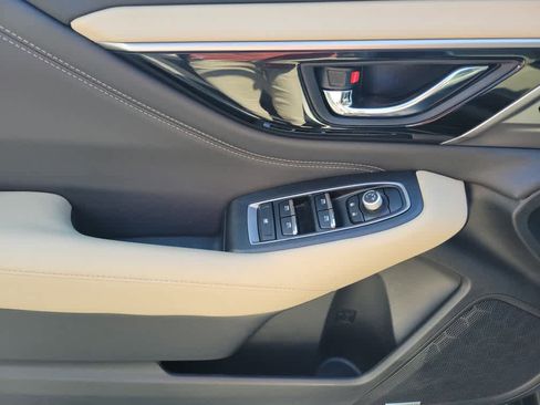 Used 2020 Subaru Outback Limited image 21