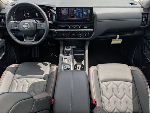 New 2026 Nissan Pathfinder Platinum w/ Cargo Package AWD/4WD image 8