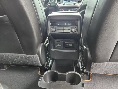 Used 2022 GMC Acadia AT4 AWD/4WD image 32