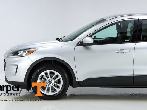 Used 2020 Ford Escape SE AWD/4WD image 3