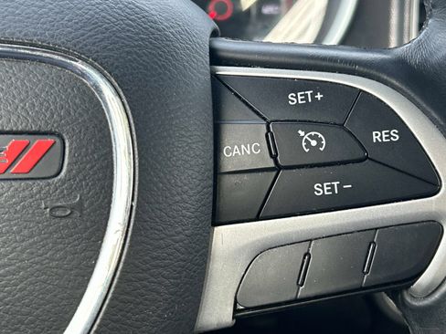 Used 2016 Dodge Charger SXT RWD image 25