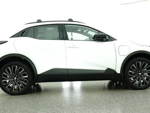 New 2026 Toyota C-HR AWD/4WD image 27