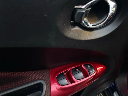 Used 2016 Nissan Juke SL image 23