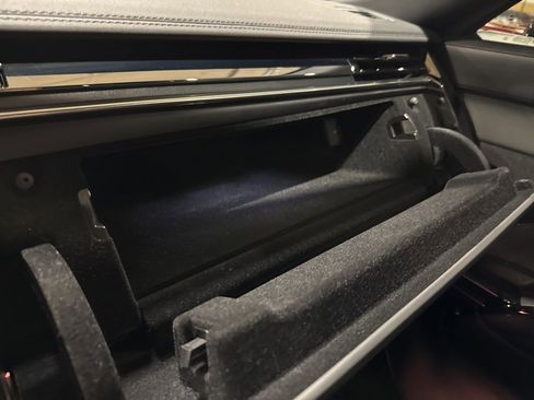 Used 2024 Land Rover Range Rover Sport Dynamic SE image 36