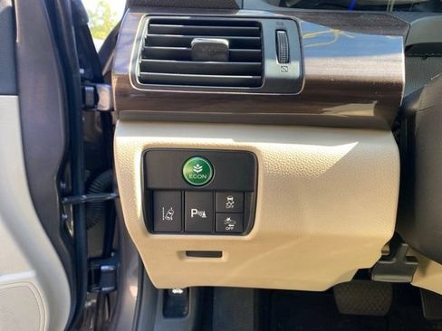 Used 2017 Honda Accord Touring image 21
