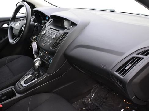 Used 2016 Ford Focus SE FWD image 15