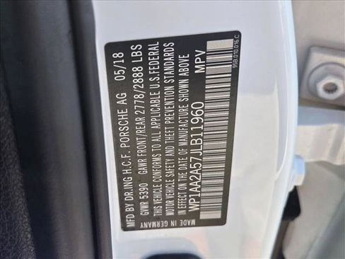 Used 2018 Porsche Macan AWD/4WD image 25
