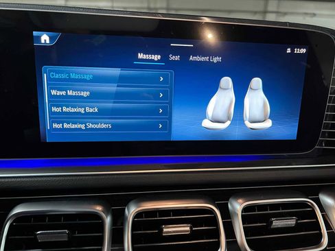 New 2026 Mercedes-Benz GLS 580 4MATIC image 36