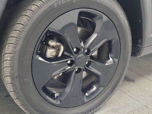 Used 2018 Jeep Compass Altitude image 31