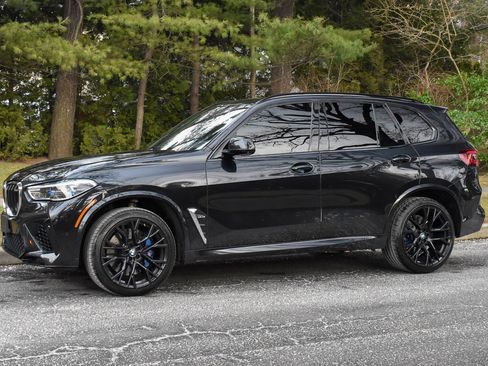 Used 2021 BMW X5 M w/ Executive Package image 2