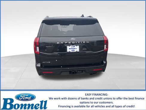 Used 2025 Ford Expedition Active image 4