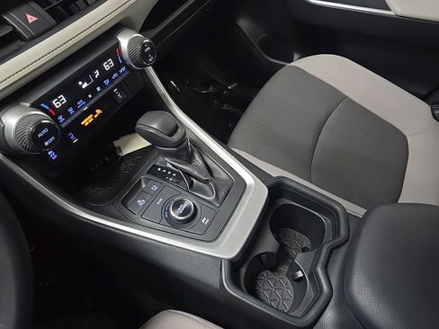 Used 2019 Toyota RAV4 XLE w/ Convenience Package AWD/4WD image 27