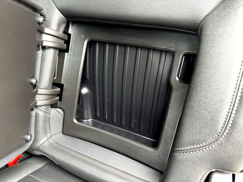 Used 2023 Chevrolet Silverado 1500 LTZ w/ LTZ Convenience Package II AWD/4WD image 16