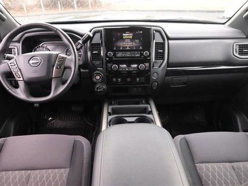 Used 2024 Nissan Titan SV w/ SV Bronze Edition Package image 18