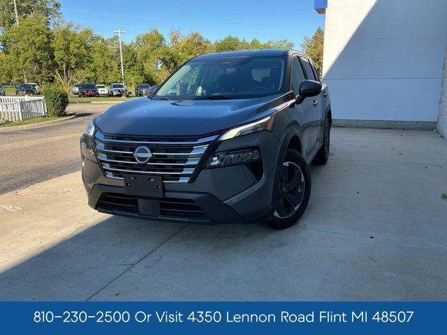 Used 2024 Nissan Rogue SV FWD image 4
