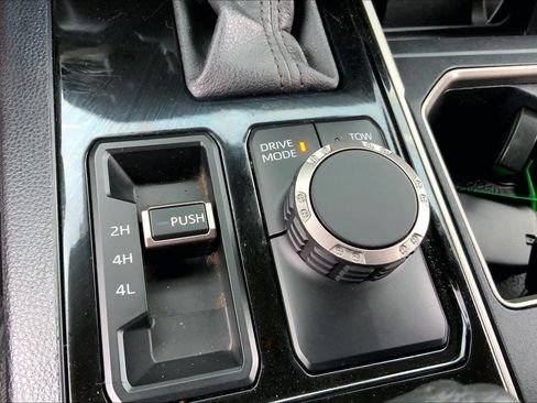 Used 2023 Toyota Tundra SR5 w/ SR5 Convenience Package AWD/4WD image 33