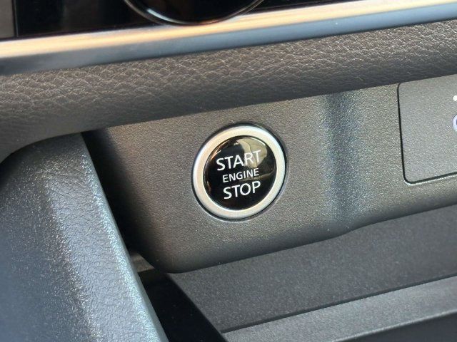 Used 2023 Nissan Rogue S AWD/4WD image 21