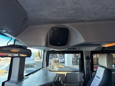 Used 1999 HUMMER H1 4-Door Hard Top image 17