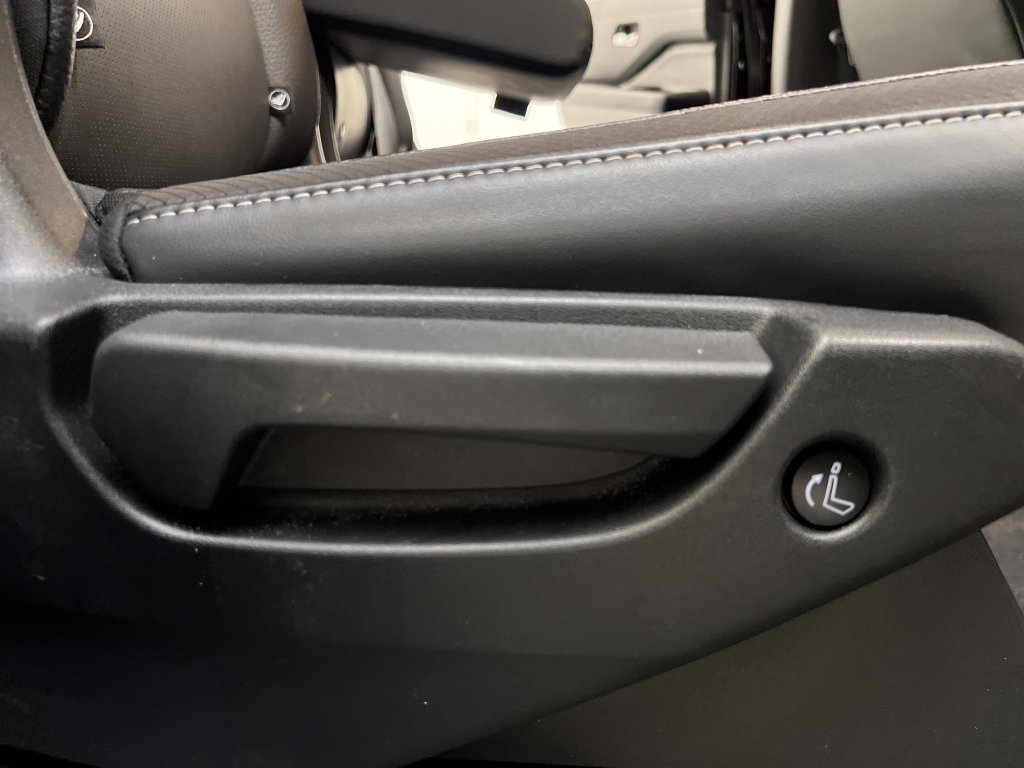 Used 2026 Nissan Pathfinder SL FWD image 23