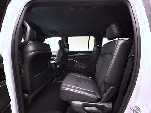 New 2026 Jeep Grand Wagoneer 4WD image 11